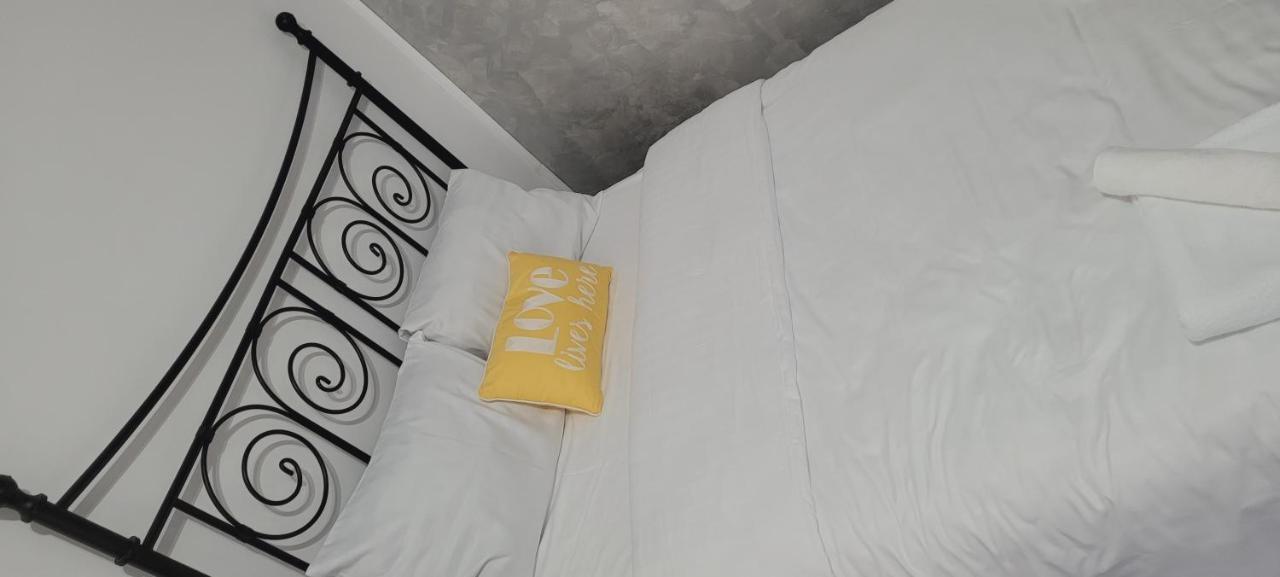 Andi 2-Apartament Băile Herculane Buitenkant foto